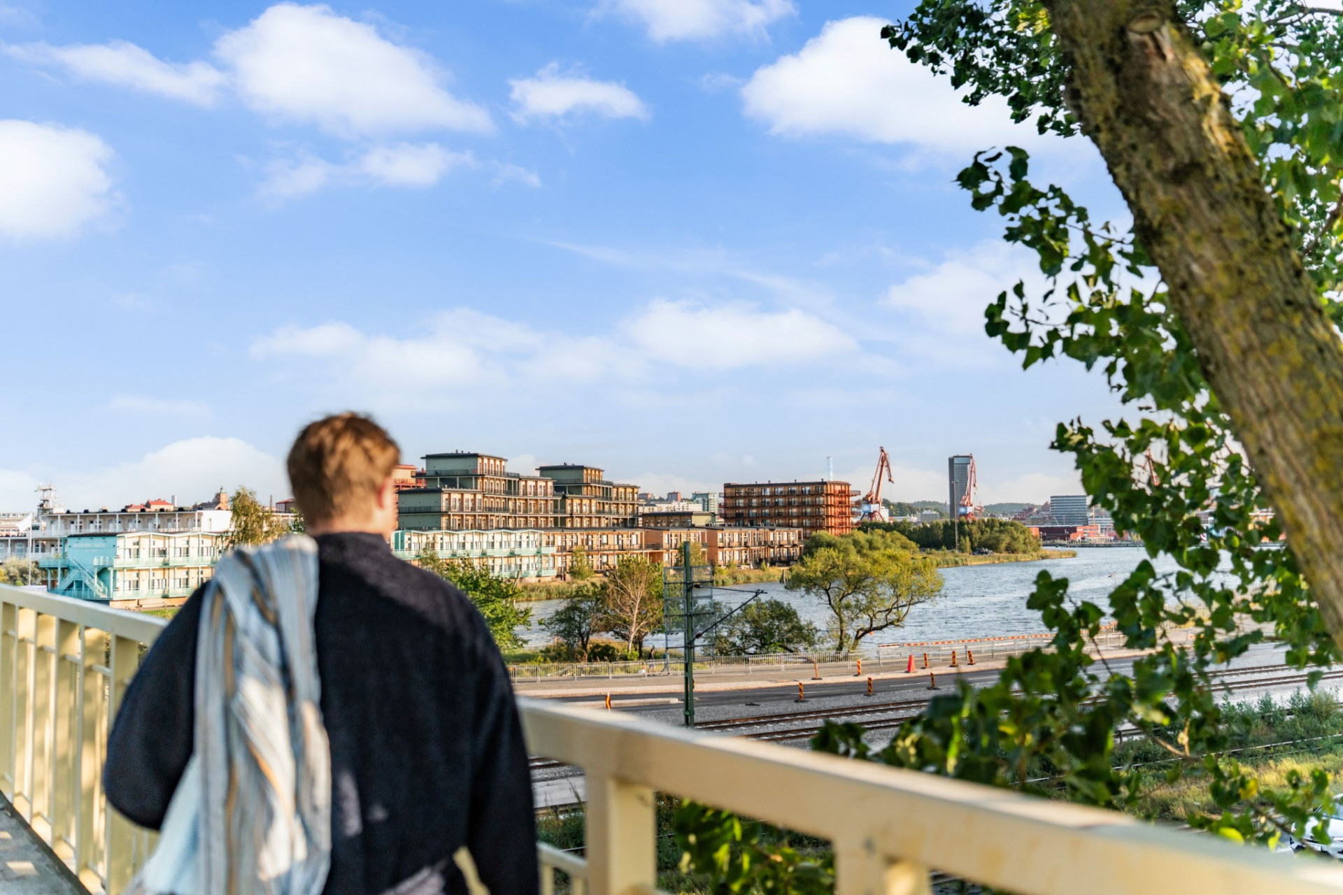 Badrocksavstånd till salta bad i Jubileumsparken Kvillegatan 35-25