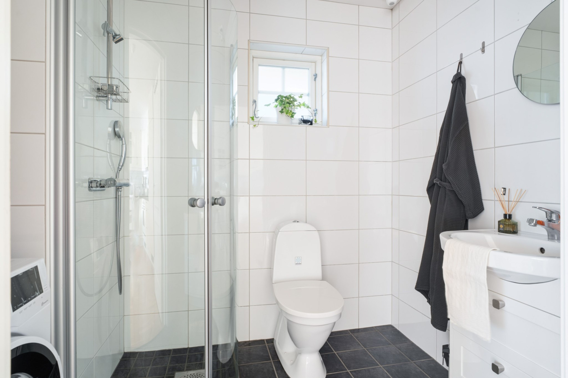 Badrum, vån 1 Lilla Sörikringsvägen 9-47