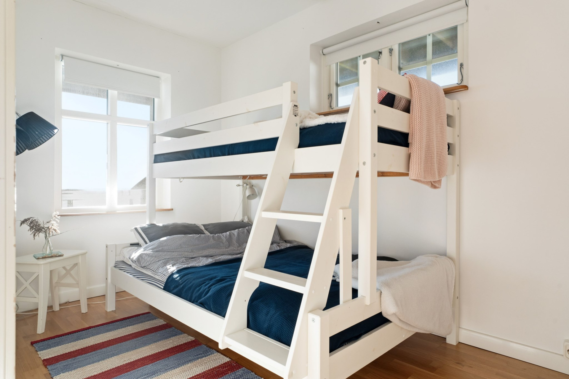 Sovrum 1, vån 1 Lilla Sörikringsvägen 9-46