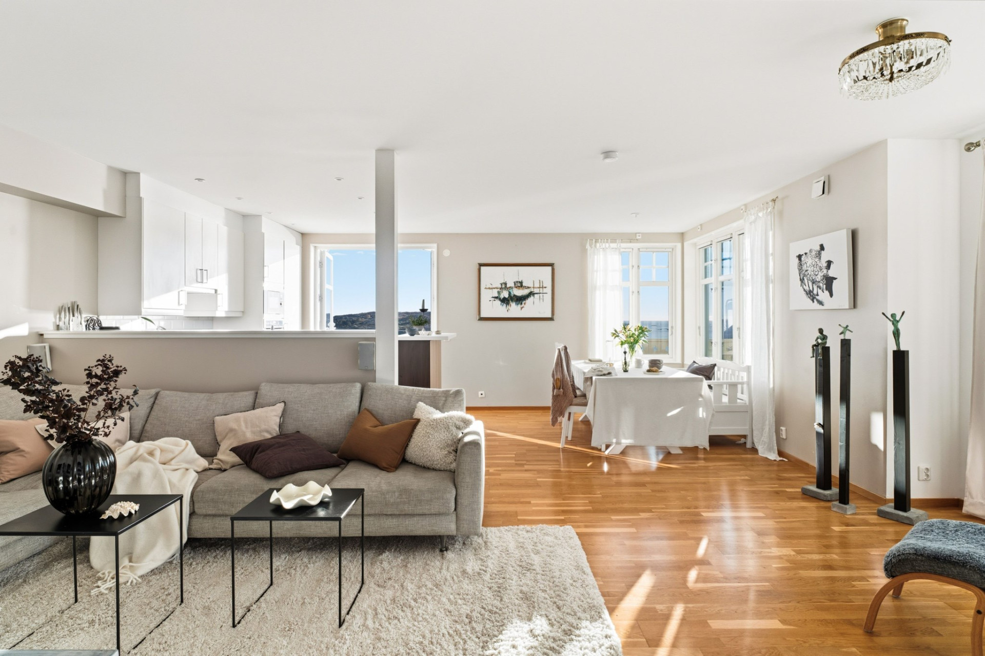 Kök/ vardagsrum, vån 2 Lilla Sörikringsvägen 9-18