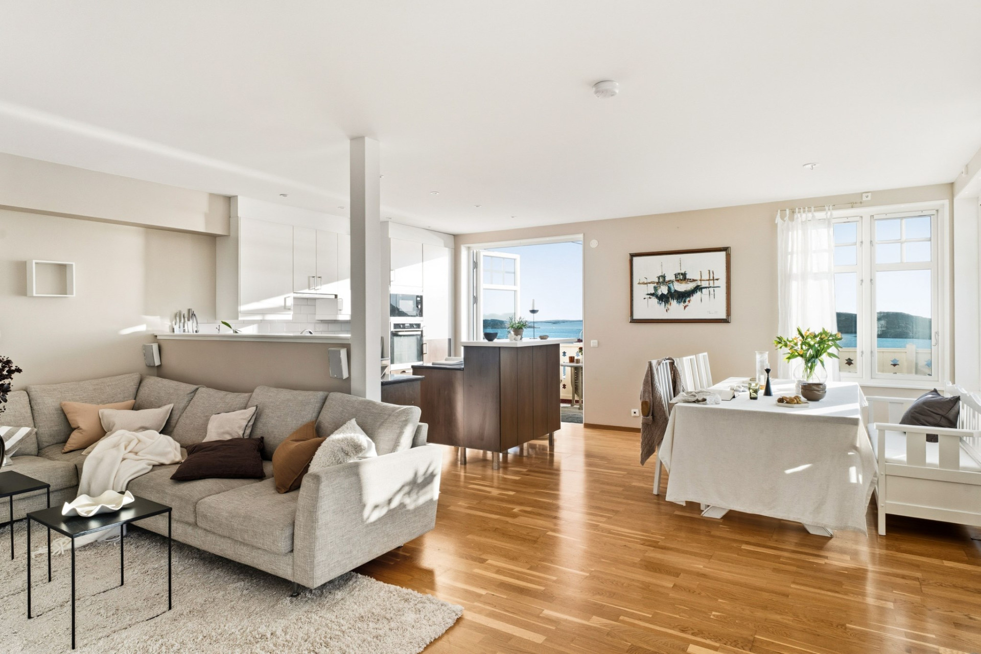 Kök/ vardagsrum, vån 2 Lilla Sörikringsvägen 9-5