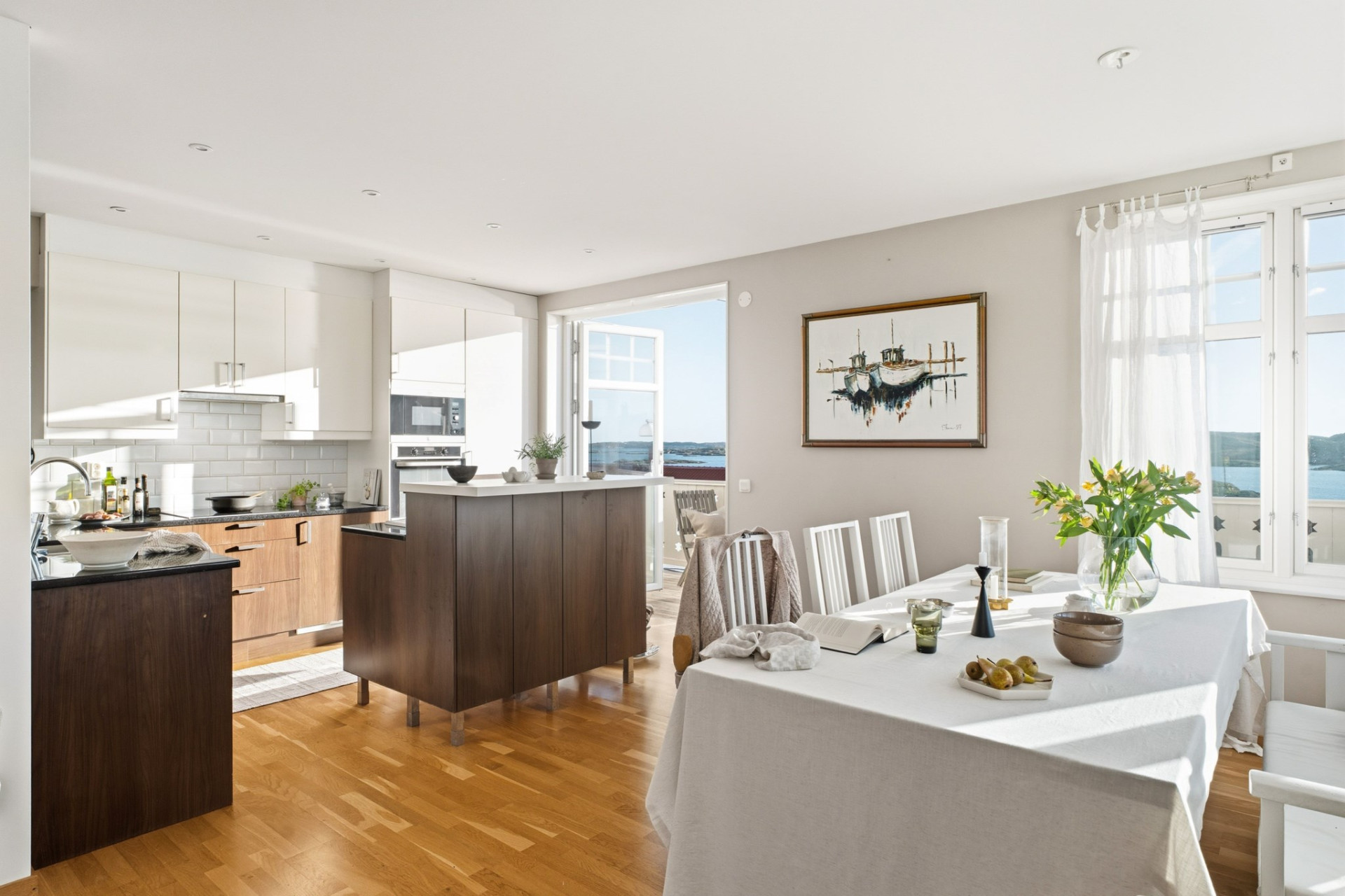 Kök/ vardagsrum, vån 2 Lilla Sörikringsvägen 9-13