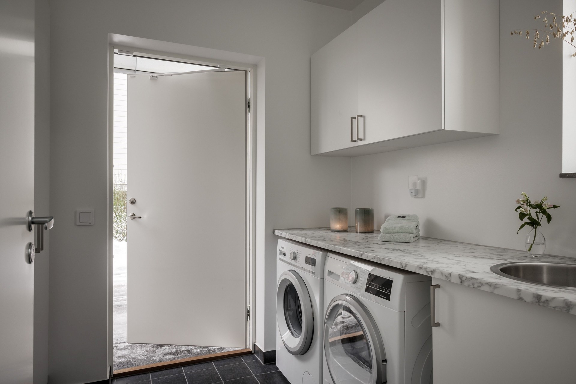  Huldrornas väg 15-13