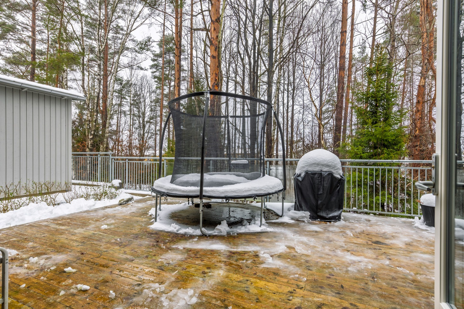  Huldrornas väg 15-25